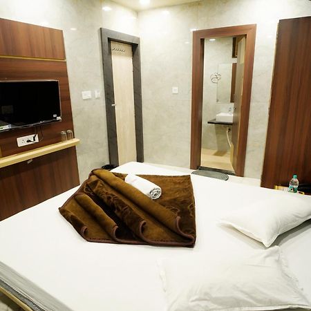 Hotel New Sundaram 150 Mtrs From Dargah アジュメール エクステリア 写真