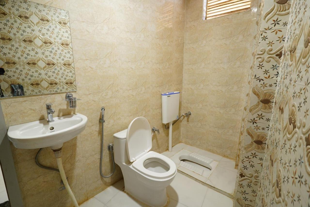 Hotel New Sundaram 150 Mtrs From Dargah アジュメール エクステリア 写真