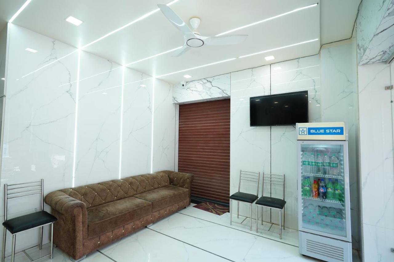 Hotel New Sundaram 150 Mtrs From Dargah アジュメール エクステリア 写真