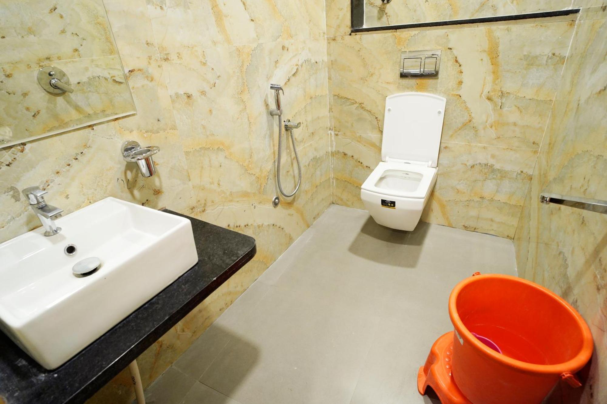 Hotel New Sundaram 150 Mtrs From Dargah アジュメール エクステリア 写真