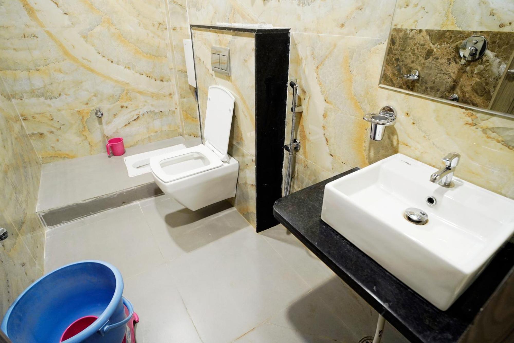 Hotel New Sundaram 150 Mtrs From Dargah アジュメール エクステリア 写真