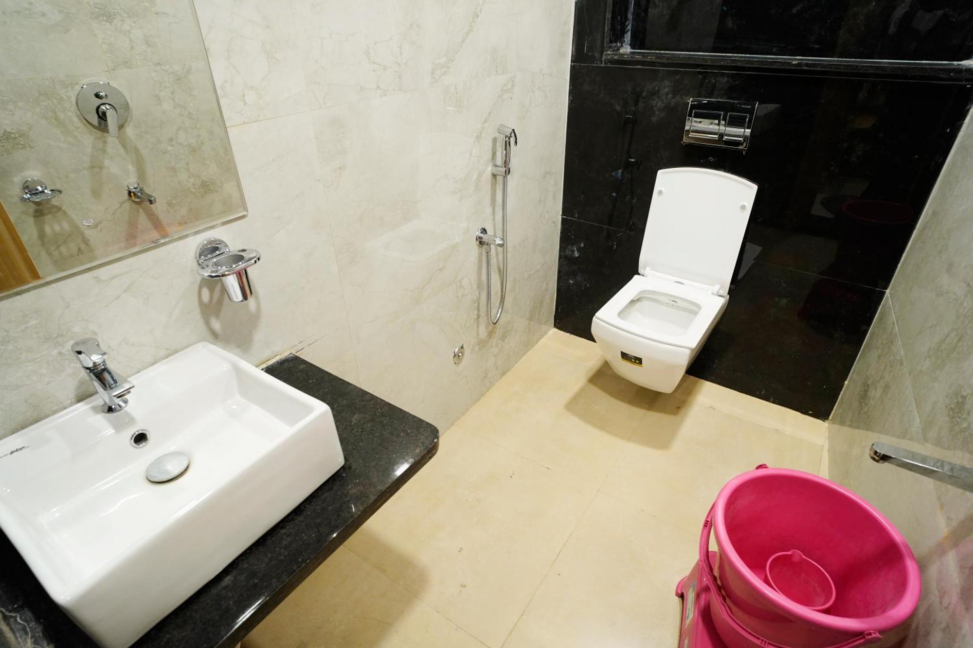 Hotel New Sundaram 150 Mtrs From Dargah アジュメール エクステリア 写真