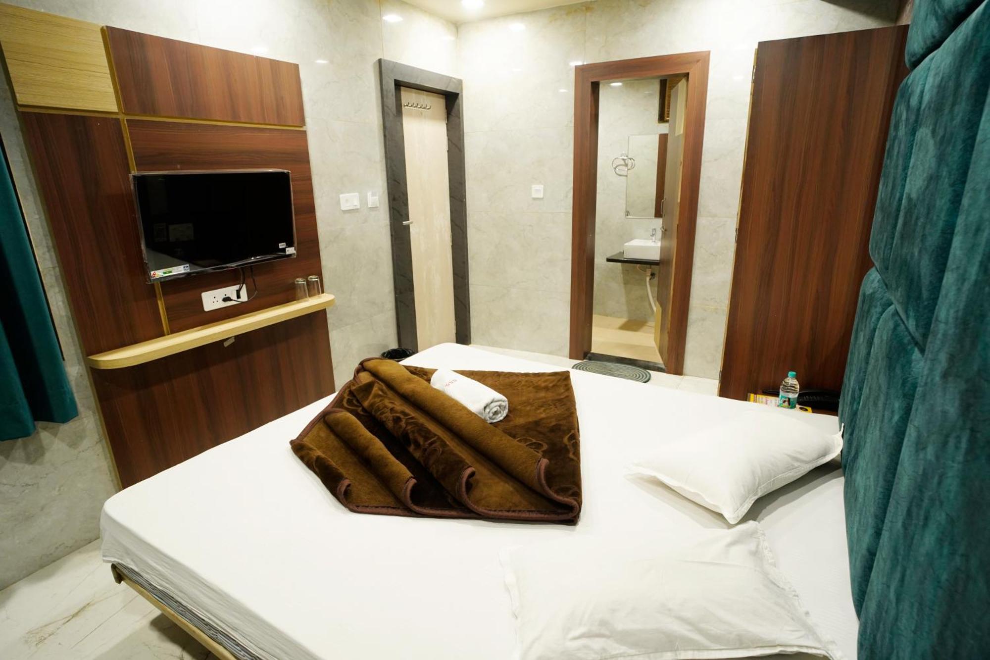 Hotel New Sundaram 150 Mtrs From Dargah アジュメール エクステリア 写真