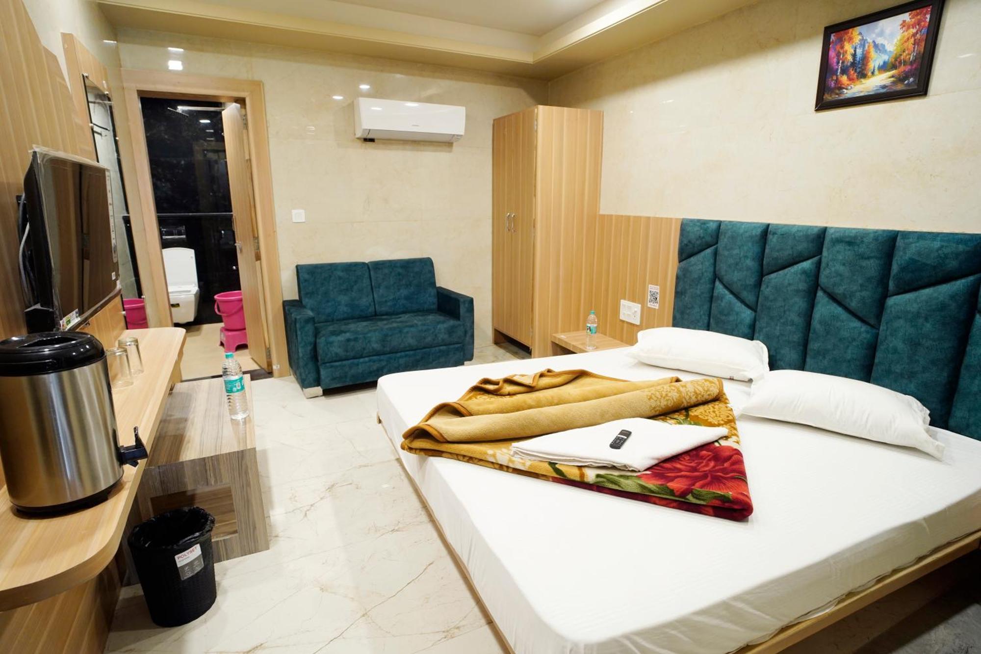 Hotel New Sundaram 150 Mtrs From Dargah アジュメール エクステリア 写真